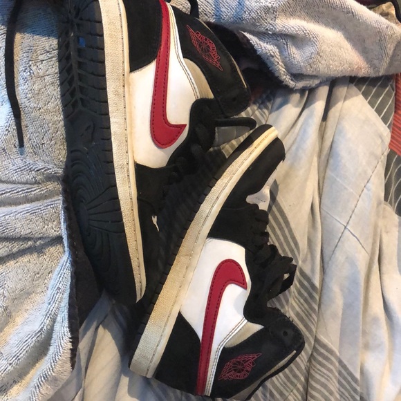 AIR JORDAN NIKE RED SWOOSH,JORDAN, WITHWHITE BLACK - Picture 5 of 6